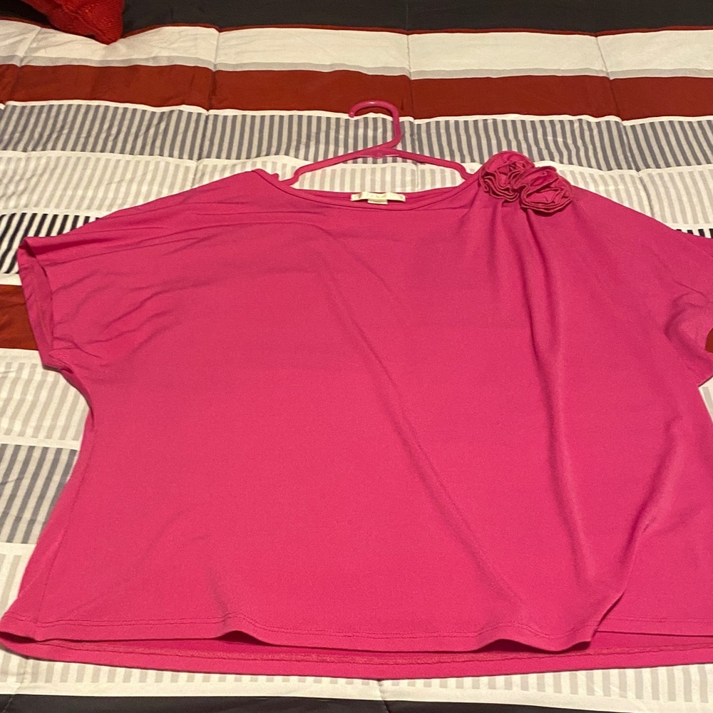 Bright Pink Short-Sleeve Tunic with Shoulder Rosette
